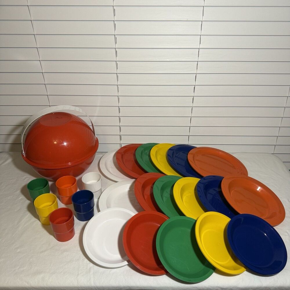 Ingrid Chicago 1970's Plastic Party Ball Picnic Camping Dish Set